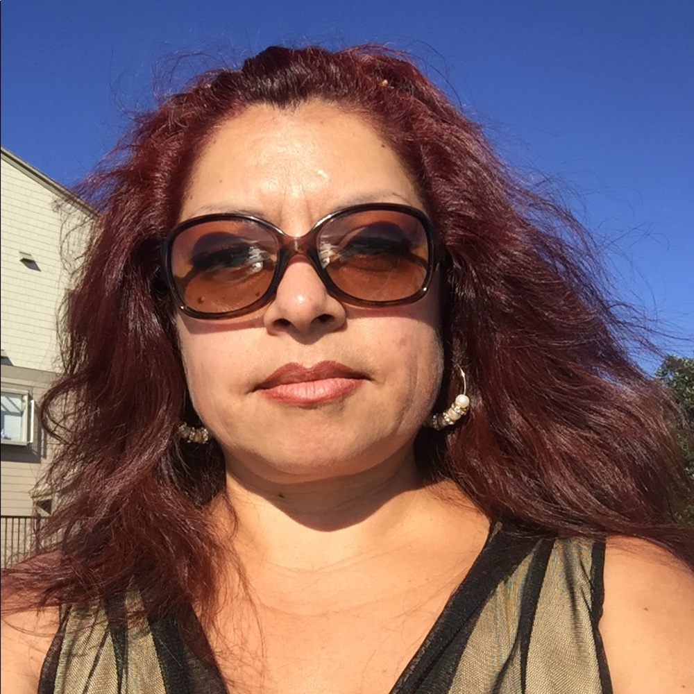 Meet your Posher, Yolanda
